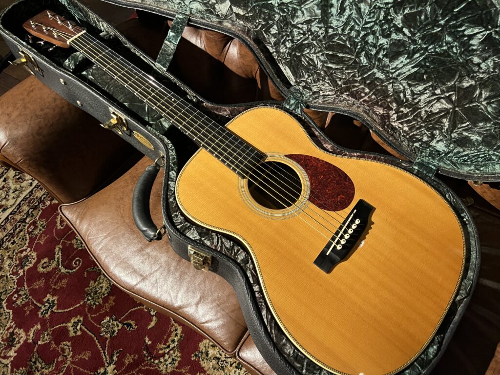 福岡県小郡市より、Martin OM-28V 1999年製アコースティックギターを